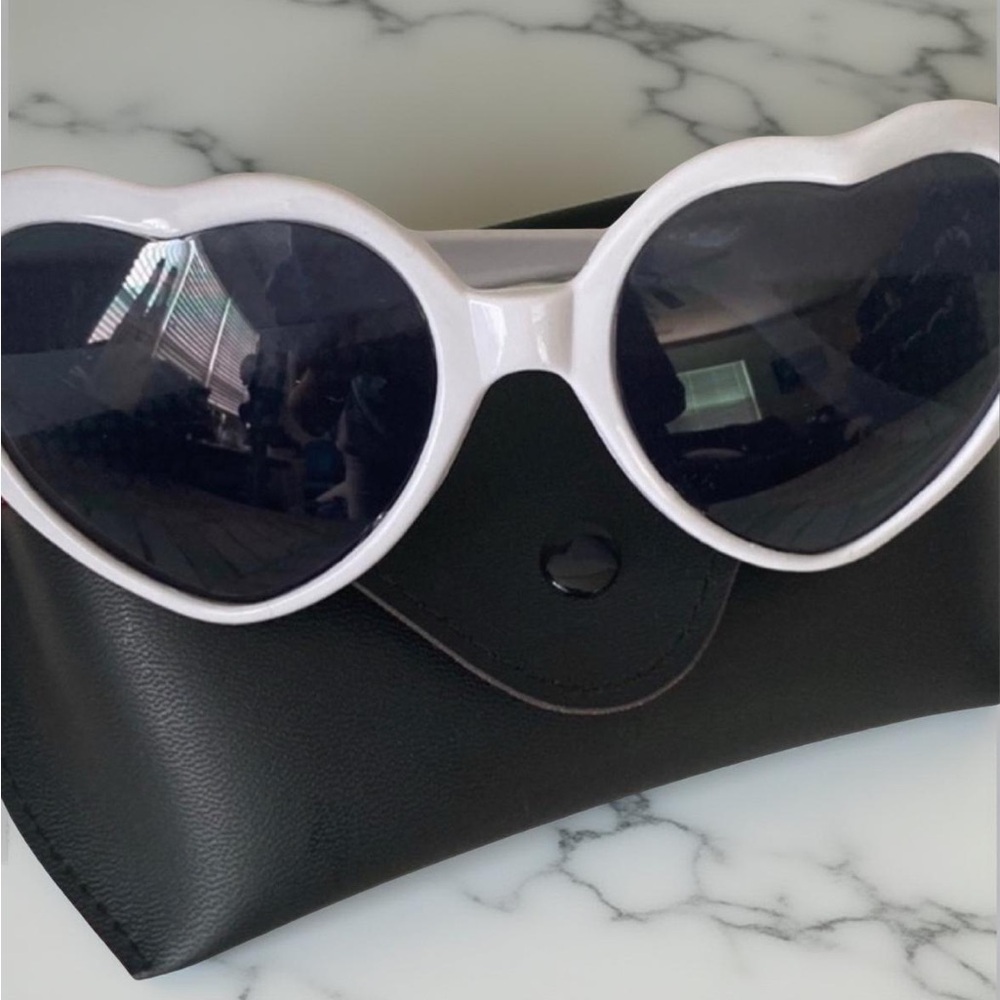 Heart Diffraction Glasses with Case